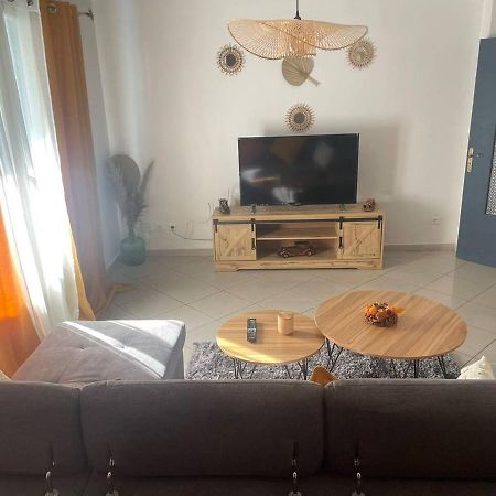 Appartement Proche Gare Tgv Nîmes Exteriér fotografie