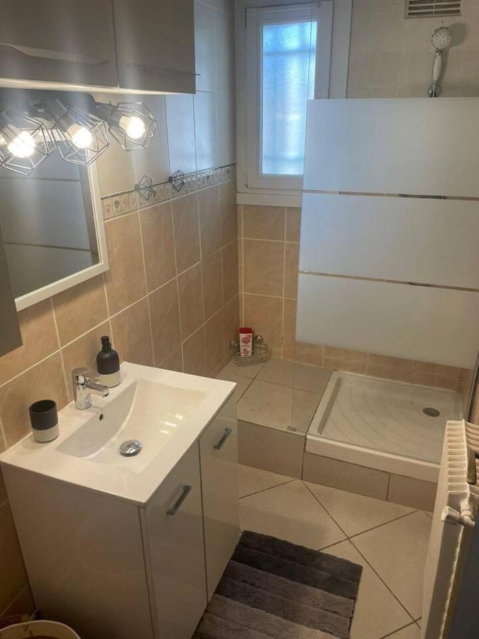Appartement Proche Gare Tgv Nîmes Exteriér fotografie