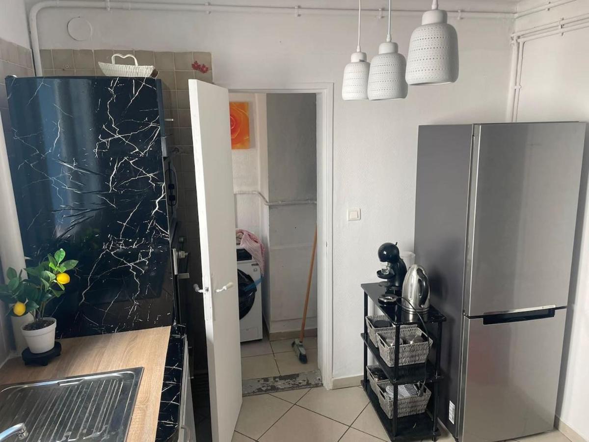 Appartement Proche Gare Tgv Nîmes Exteriér fotografie